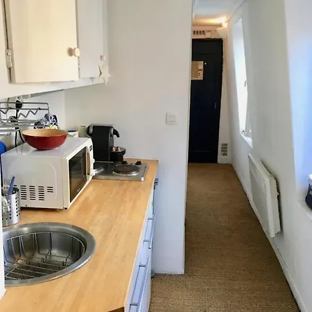 Beautiful Studio Next To Notre Dame Cathedral Appartement Paris