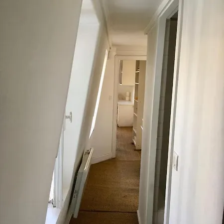 Beautiful Studio Next To Notre Dame Cathedral París
